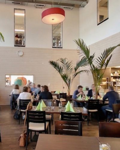 Gartenrestaurant Wil — Gartenanlage 10 Meter über Terrain